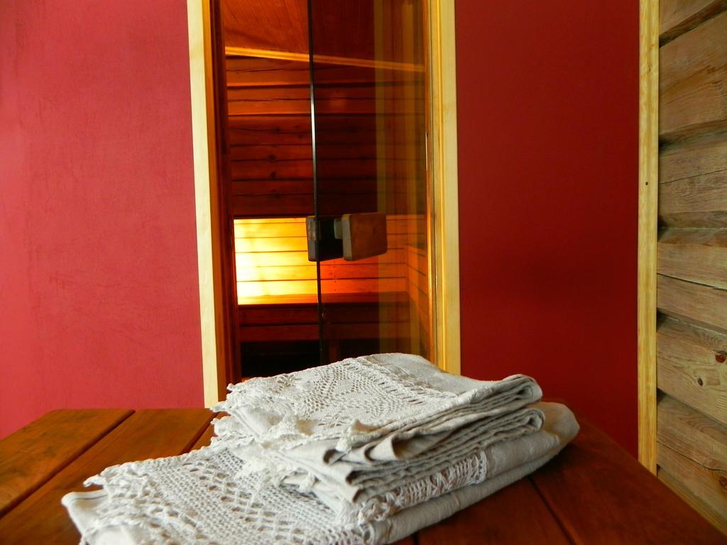 Aliai Guest House Utena Luaran gambar