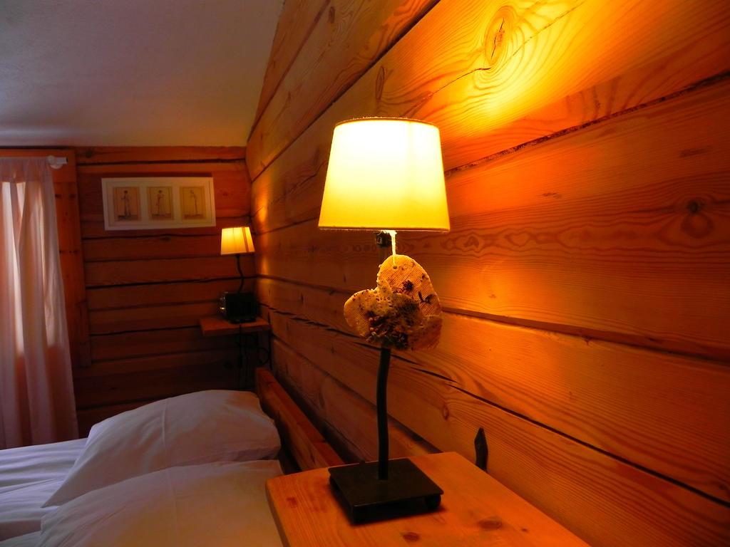 Aliai Guest House Utena Luaran gambar